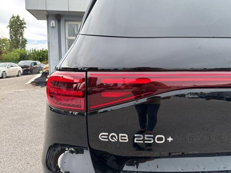 Mercedes-Benz EQB 250+ AMG Line Advanced