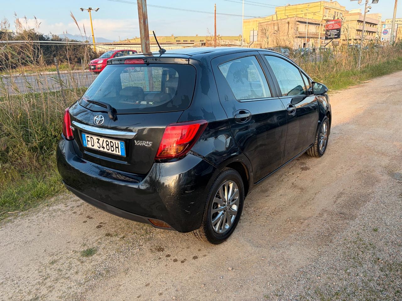 TOYOTA YARIS 1.3 99CV TREND ANNO 2016