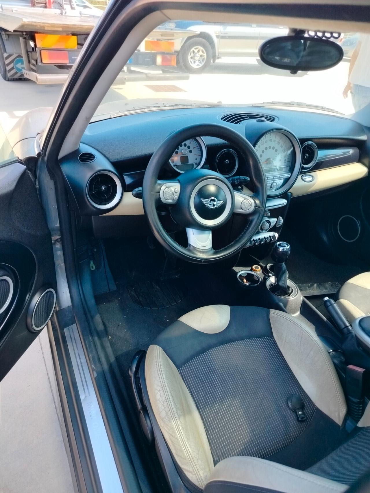 Mini Mini 1.6 16V One D