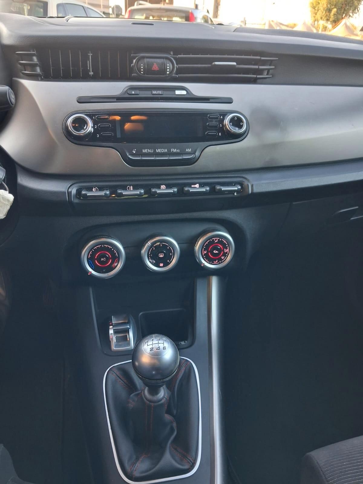 Alfa Romeo Giulietta 1.6 multijet Distinctive 2013