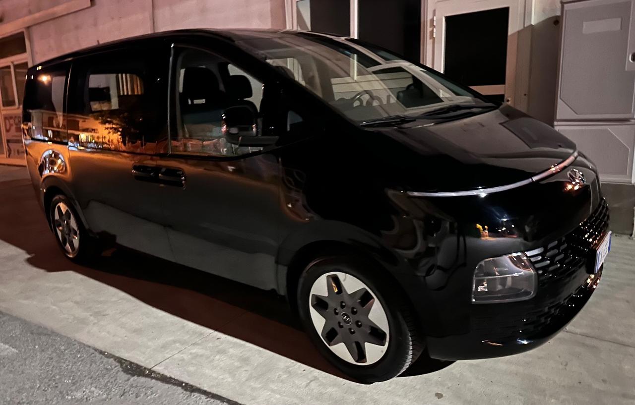 Hyundai Staria 2.2 AT 2WD 9 posti Wagon