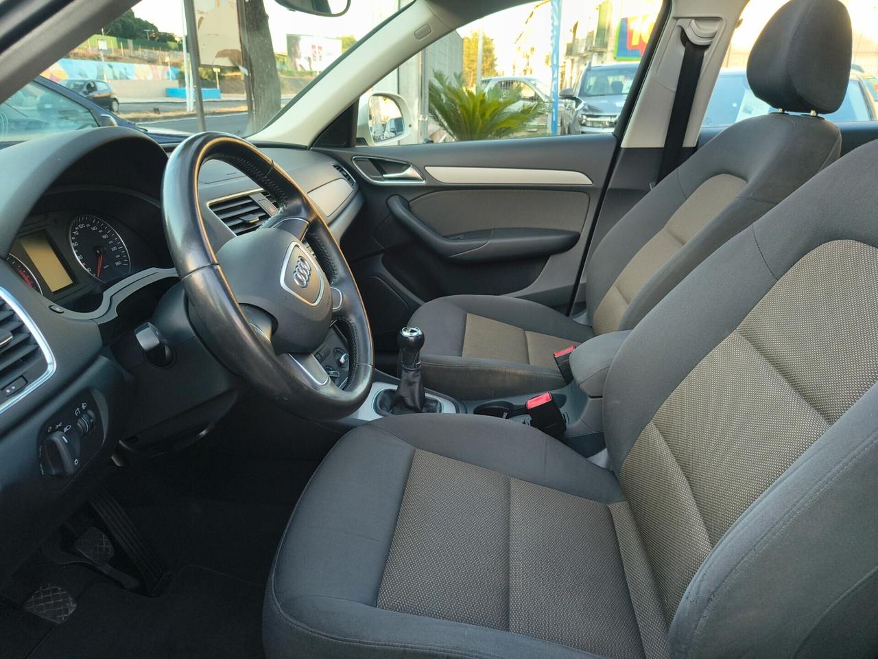 AUDI Q3 2.0 DIESEL TETTO PANORAMICO UNICOPROPRIETA