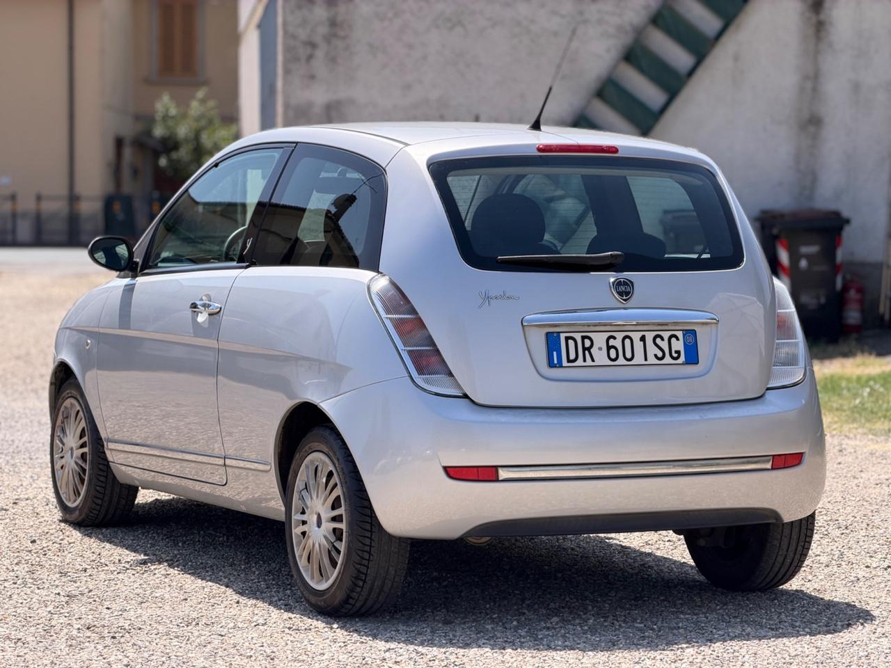Lancia Ypsilon 1.2 Argento