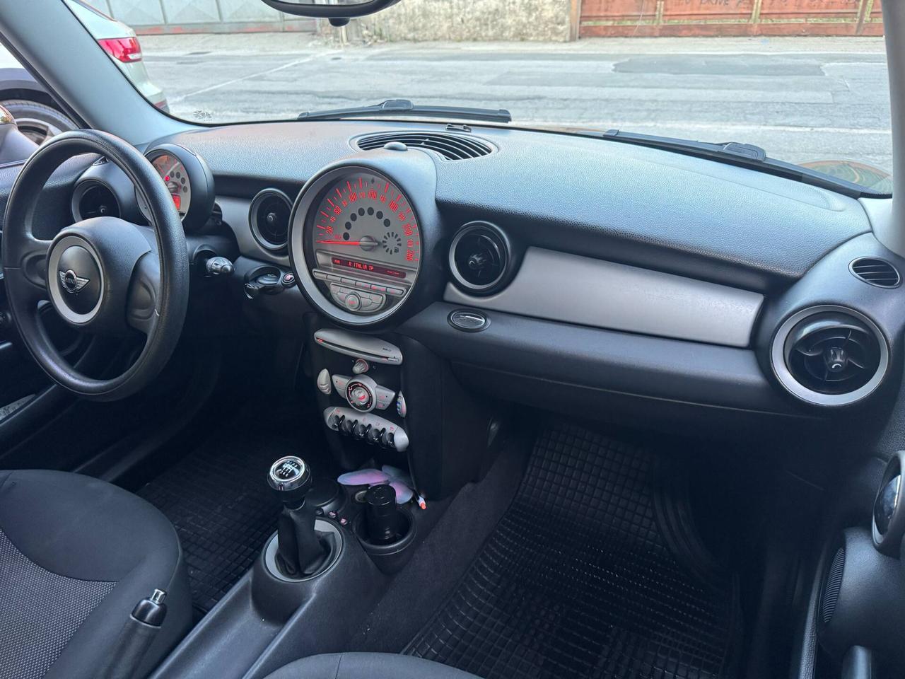 Mini One 1.4 BENZINA (55kW) POCHI KM OK100%