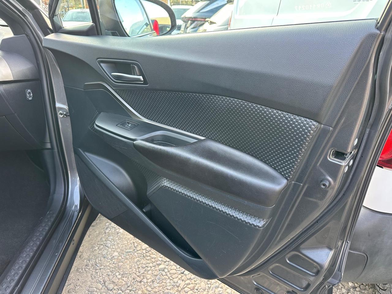Toyota C-HR 1.8 Hybrid E-CVT Lime Beat Special Edition