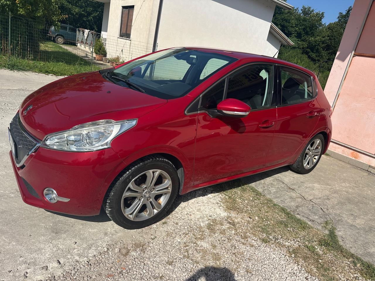 Peugeot 208 1.6 e-HDi 115 CV