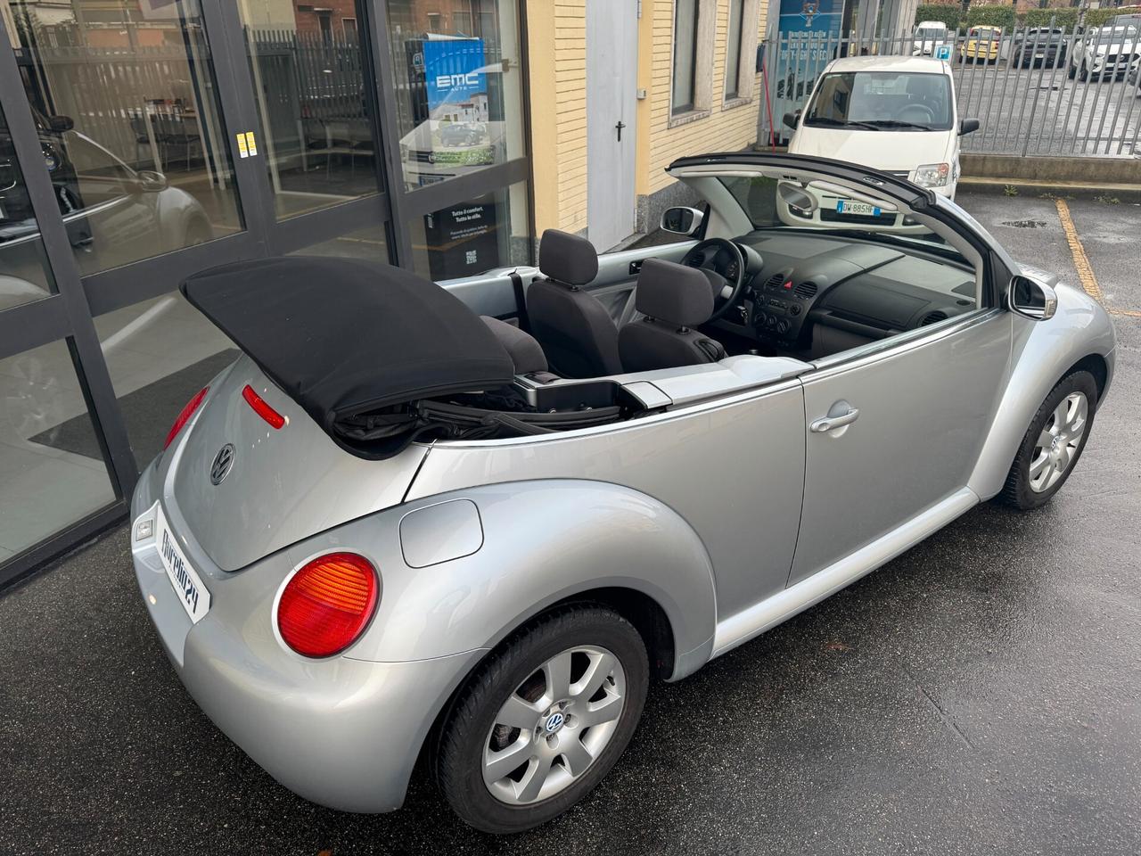 Volkswagen New Beetle 1.6 Cabrio