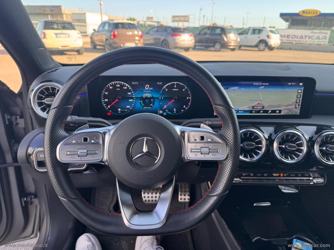 MERCEDES-BENZ A 180 d Automatic 4p. Premium