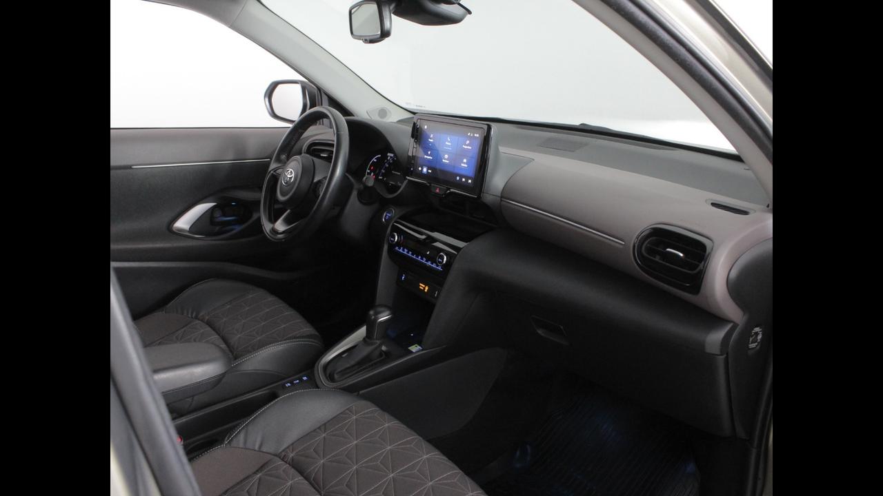 TOYOTA Yaris Cross 2021 - Yaris Cross 1.5h Lounge fwd 116cv e-cvt