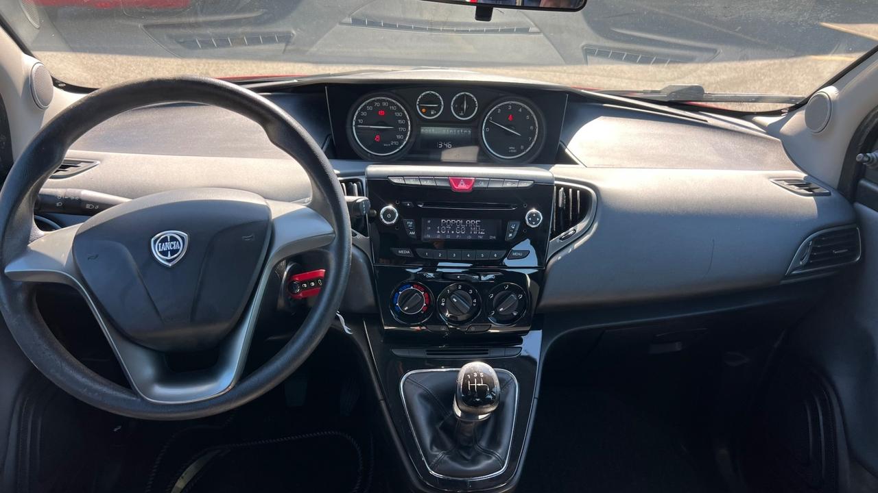 Lancia Ypsilon 1.2 69 CV 5 porte S&S Silver