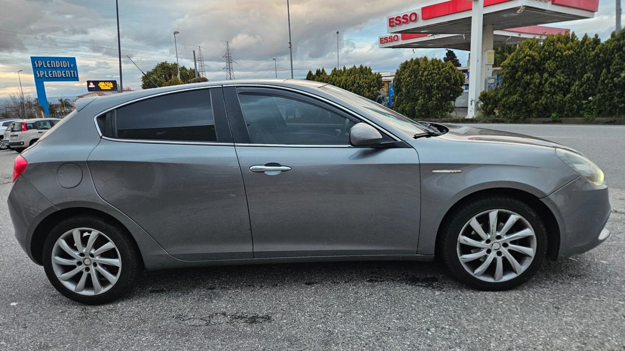Alfa Romeo Giulietta 1.6 JTDm-2 105 CV Exclusive