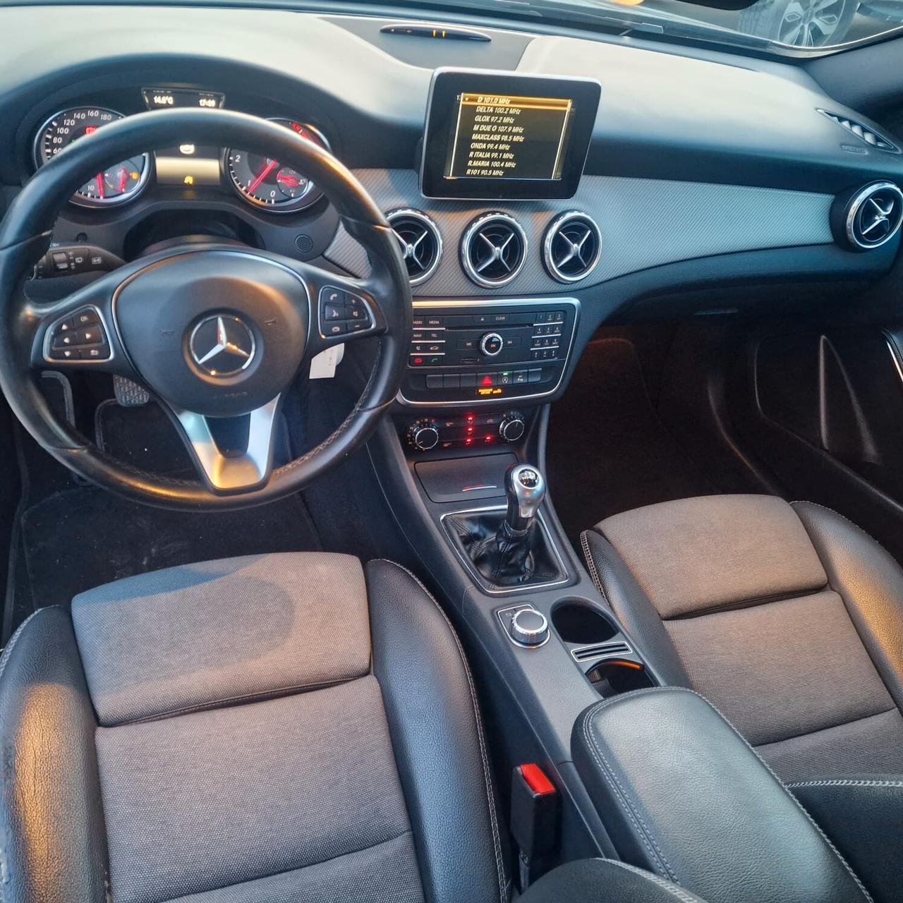 Mercedes-benz GLA 180 d Premium IMPECCABILE