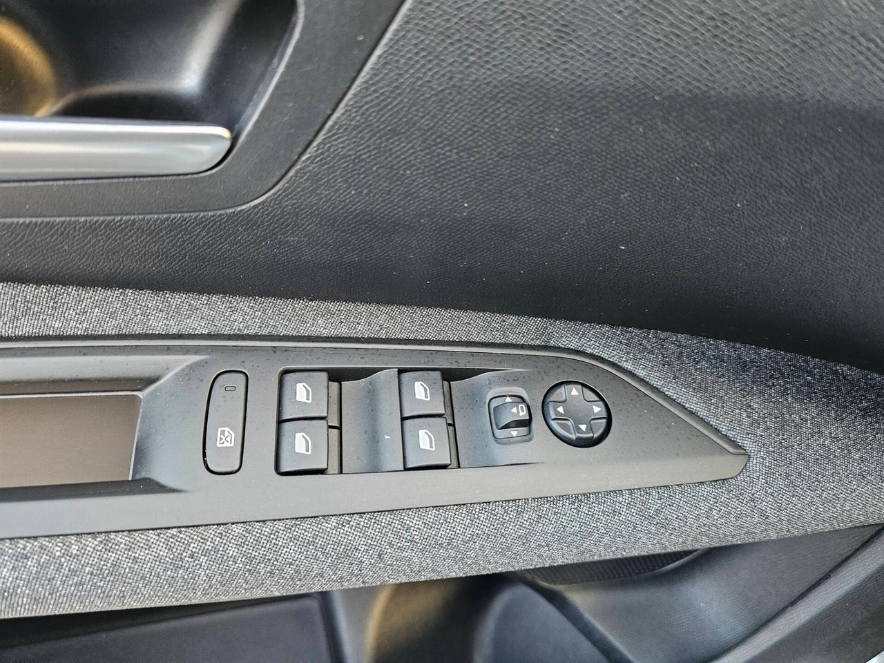 PEUGEOT 3008 1.5 BLUEHDI 131CV EAT8 ALLURE FULL