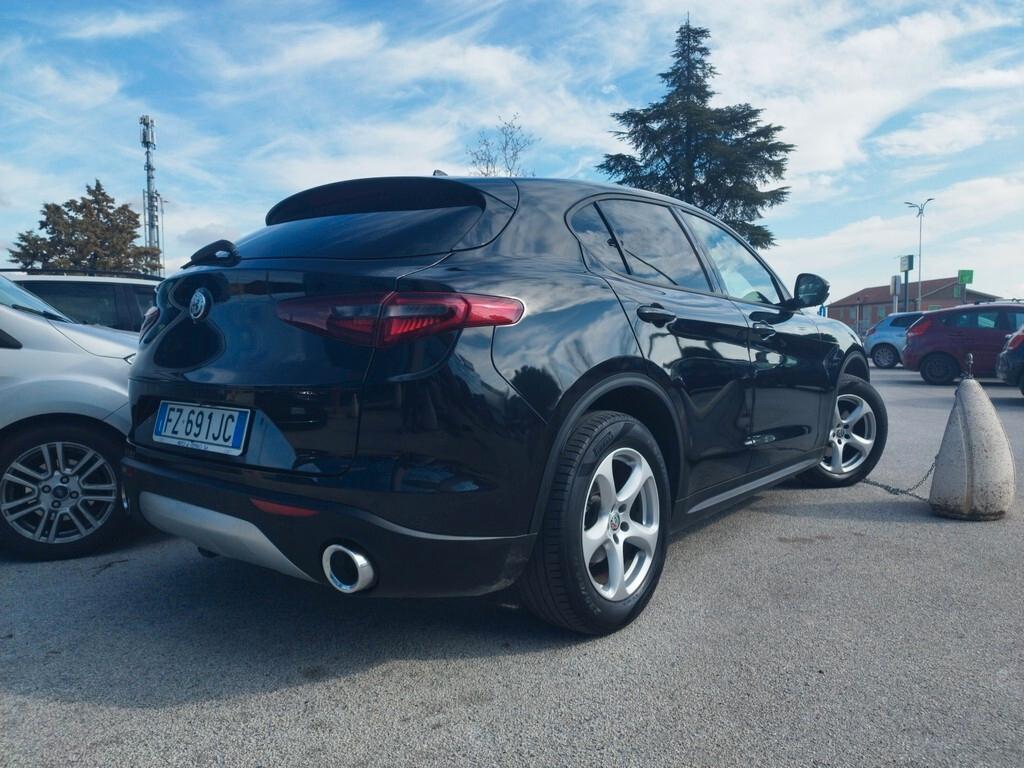 Alfa Romeo Stelvio 2.2 Turbodiesel 190 CV AT8 Q4 Executive