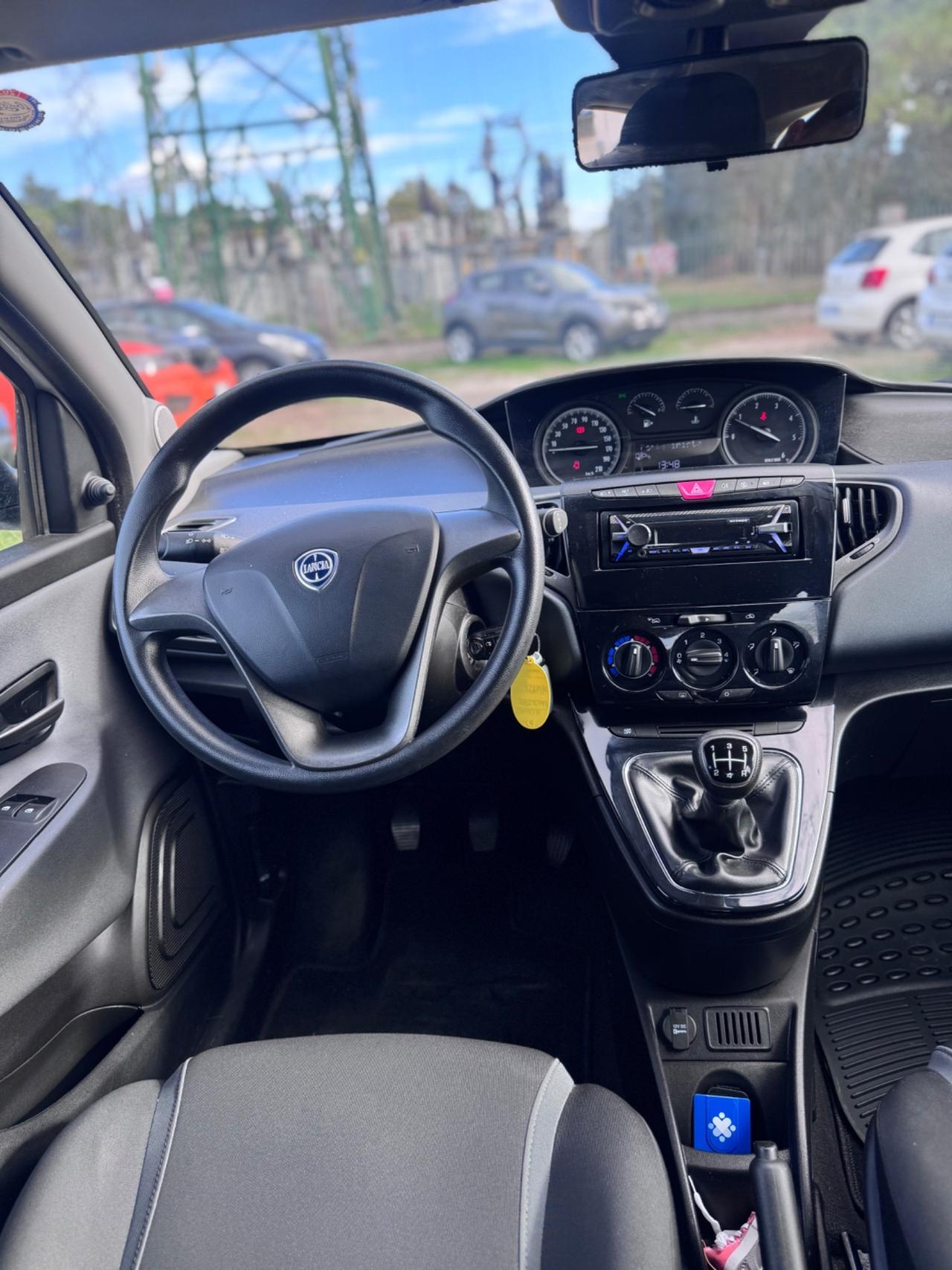 Lancia Ypsilon 1.3 MJT 16V 95 CV 5 porte S&S 30th Anniversary