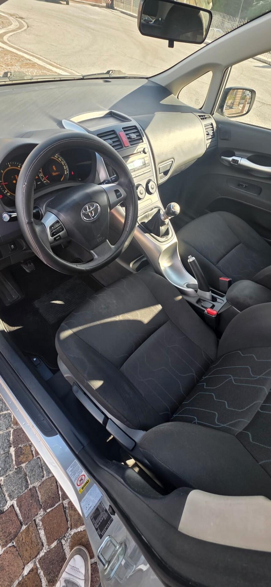 Toyota Auris 1.4 D-4D 5 porte Sol