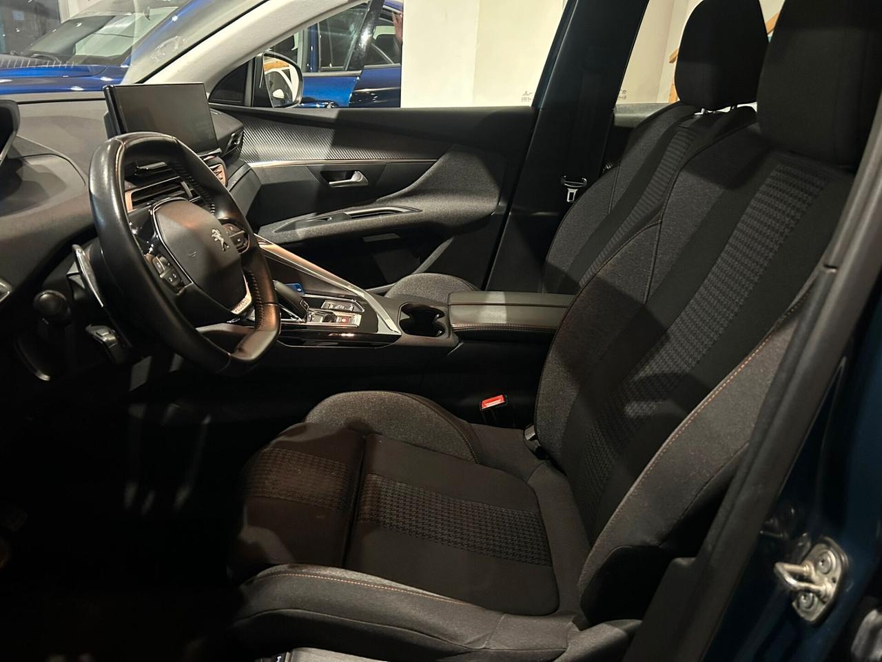 Peugeot 3008 BlueHDi 130 S&S EAT8 Active Pack