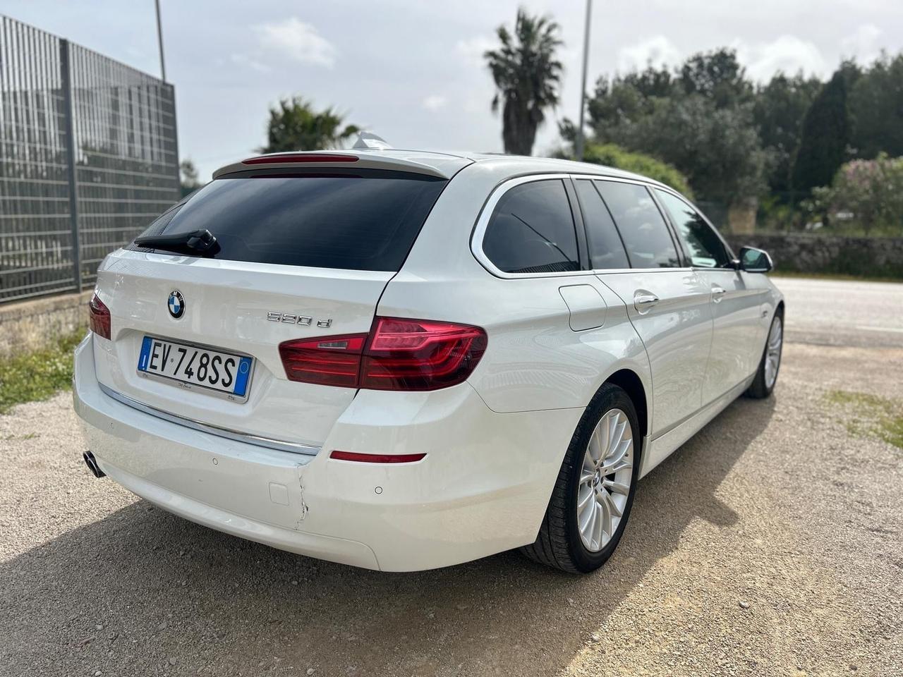 Bmw 520d Touring Luxury-2013