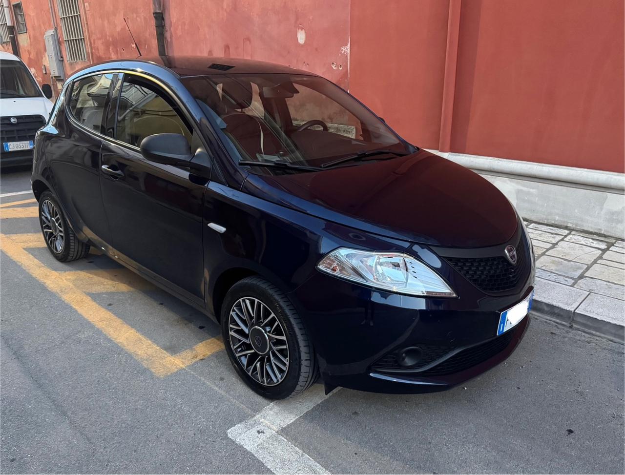 Lancia Ypsilon 1.3 MJT 16V 95 CV 5 porte S&S Gold