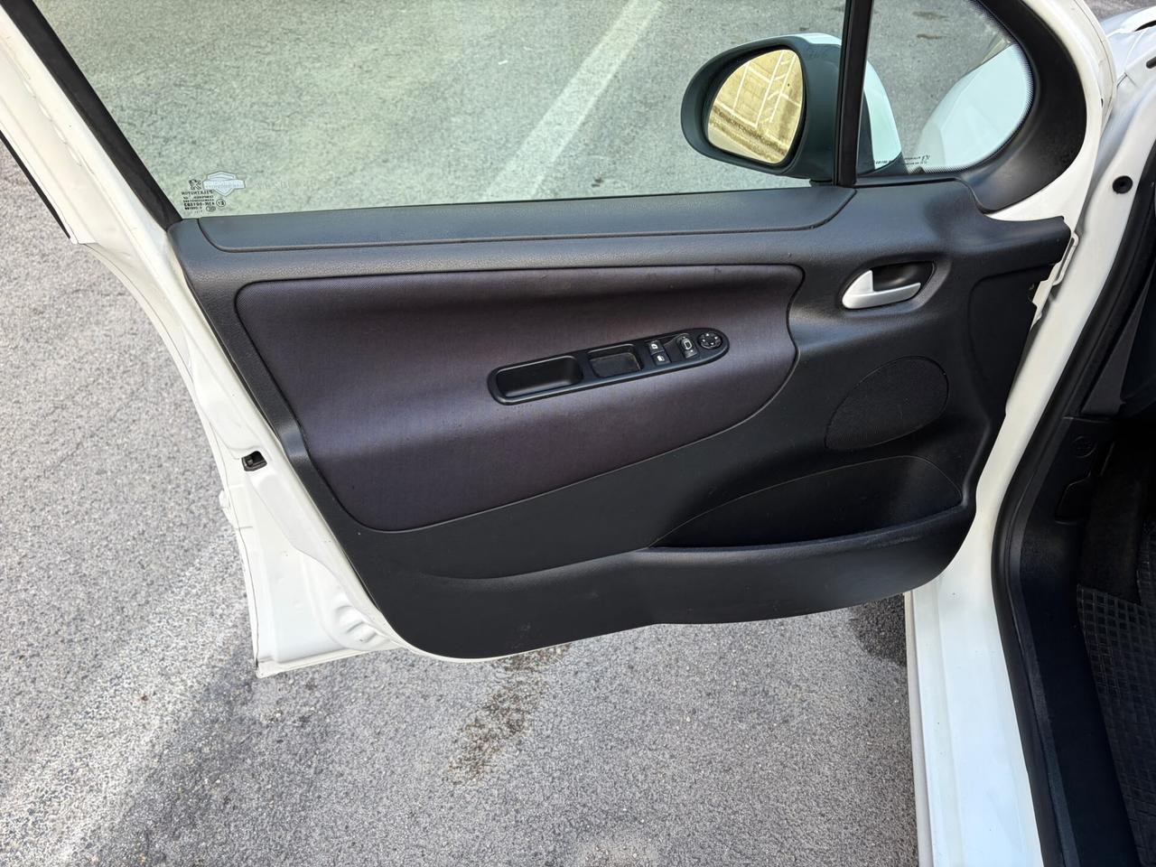 Peugeot 207 1.4 HDi 70CV 5p. Energie