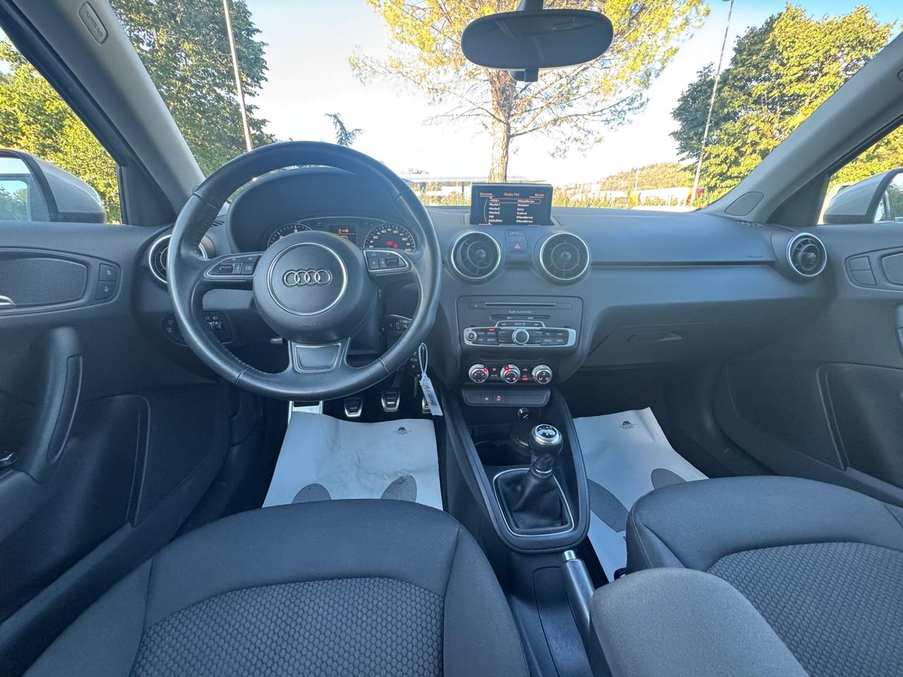 Audi A1 Sportback 1.4 TDI 90Cv S-Line Exterior
