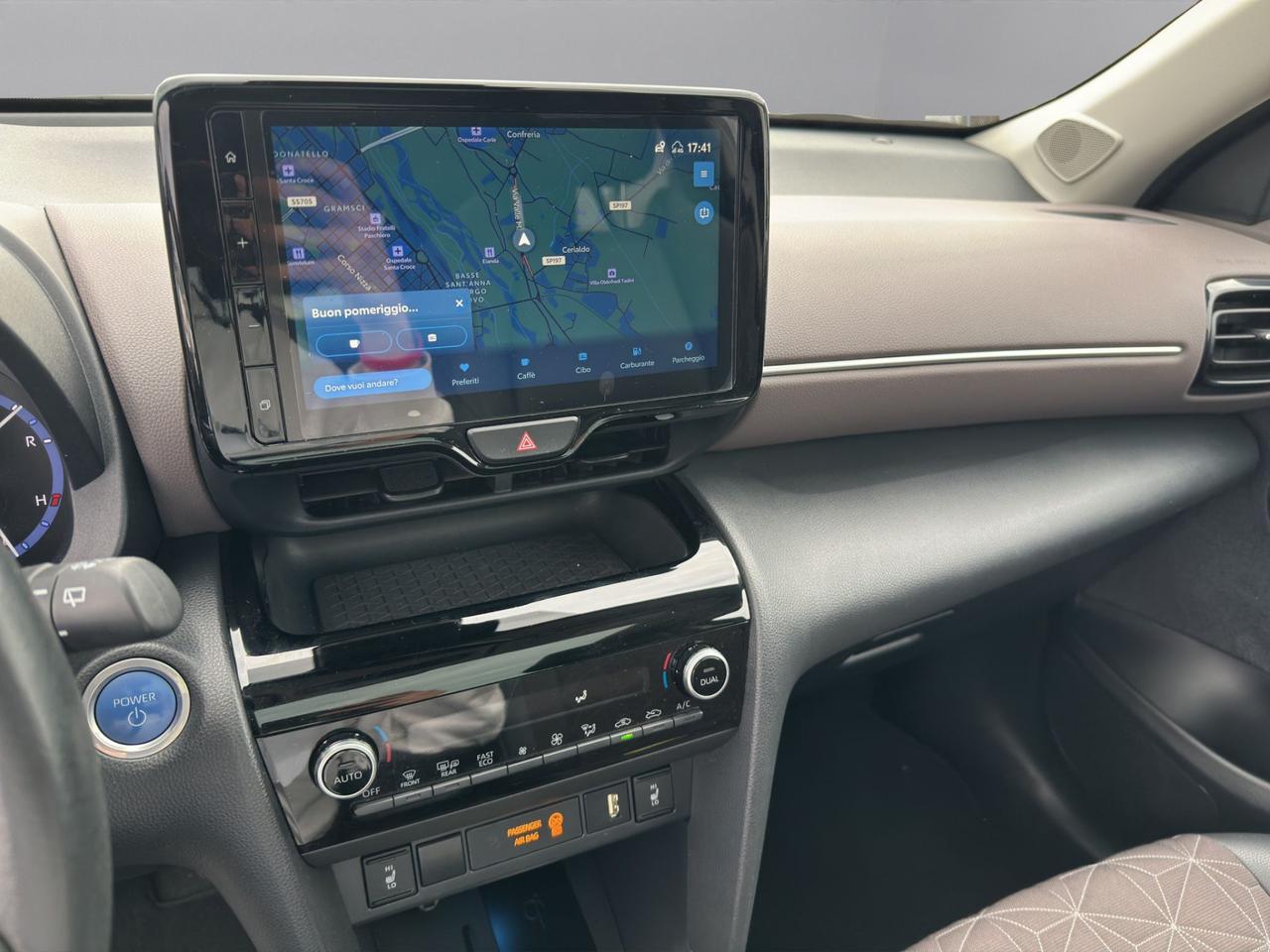 Toyota Yaris Cross 1.5h Lounge fwd 116cv e-cvt