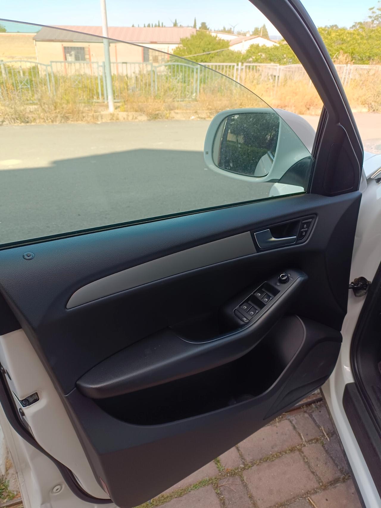 Audi Q5 2.0 TDI 170 CV quattro S tronic (danni a carrozzeria come da foto)