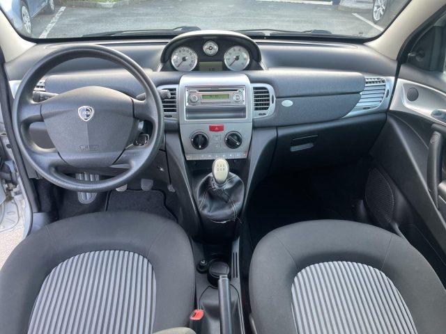 LANCIA Ypsilon 1.2 BENZ 60 CV Argento ADATTA A NEOPATENTATI