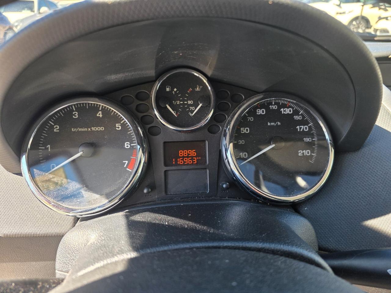 Peugeot 207 1.4 88CV 5p. XS
