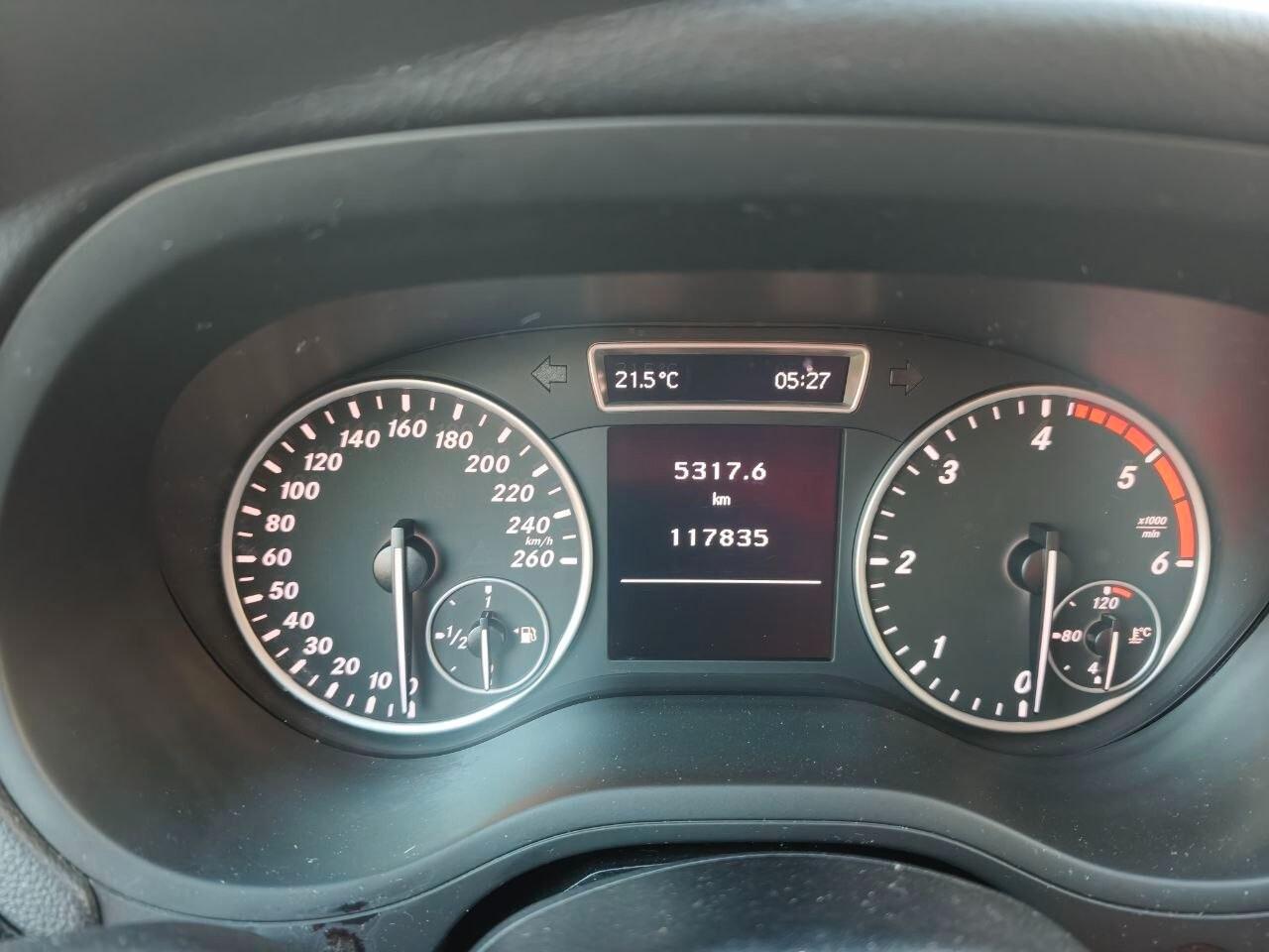 Mercedes-benz B 180 CDI BlueEFFICIENCY Executive
