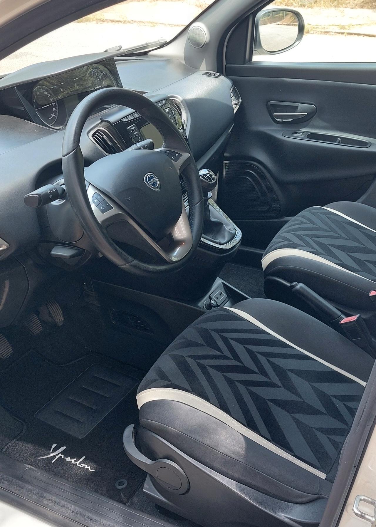 Lancia Ypsilon 1.2 69 CV 5 porte GPL Ecochic Gold