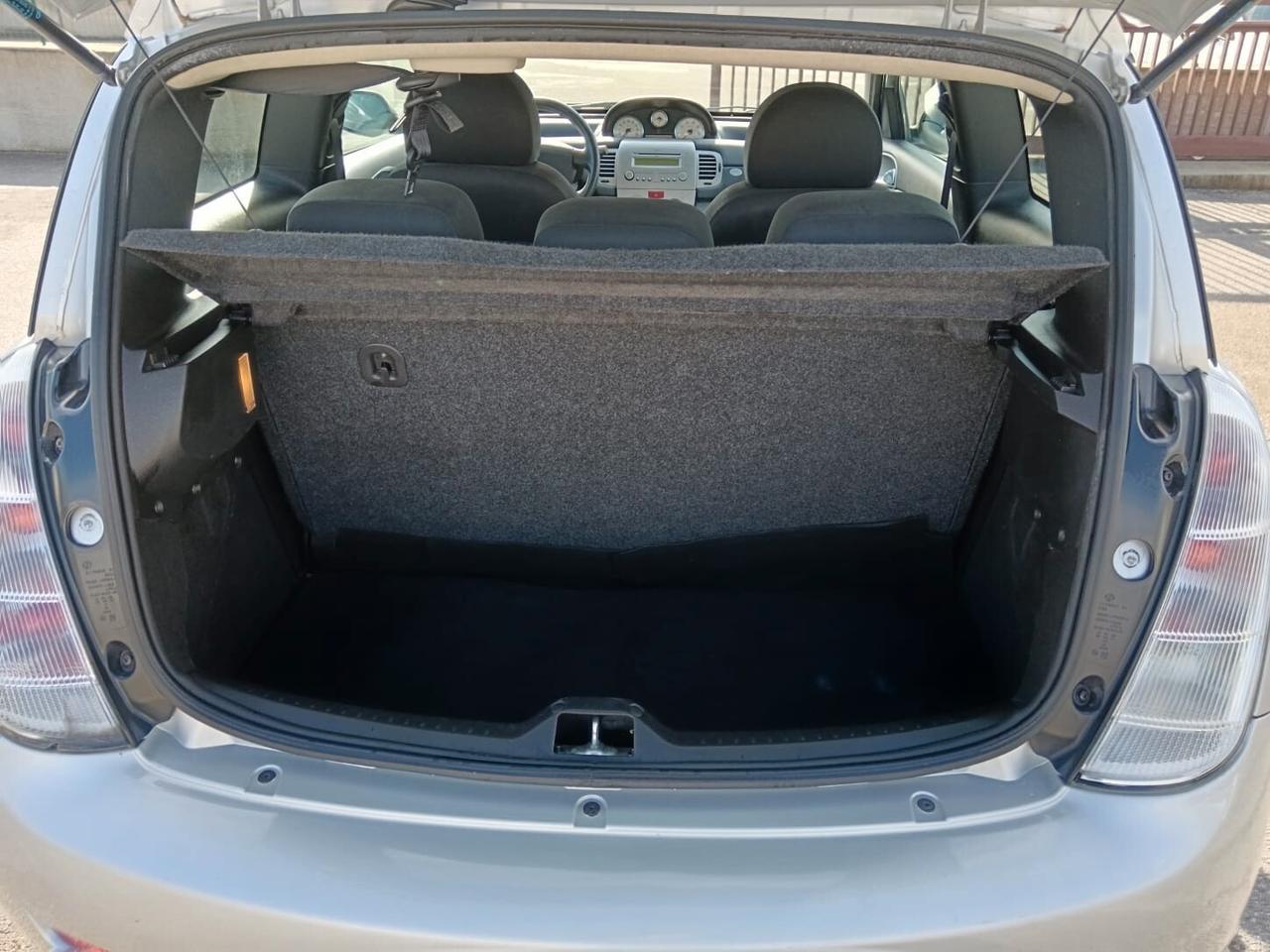 Lancia Ypsilon 1.3 MJT 75 CV Argento