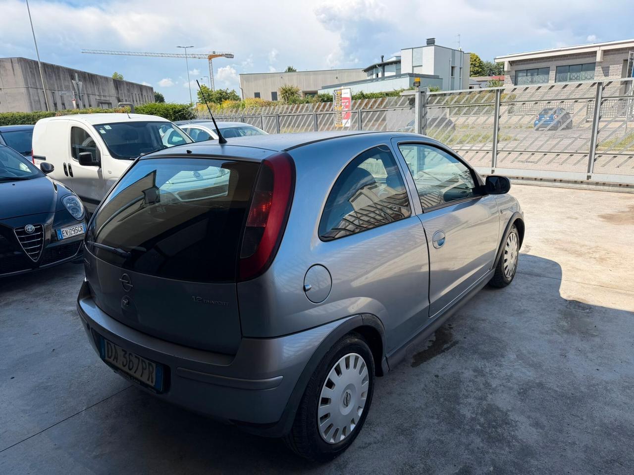 Opel Corsa 1.2i 16V cat 3 porte Silverline