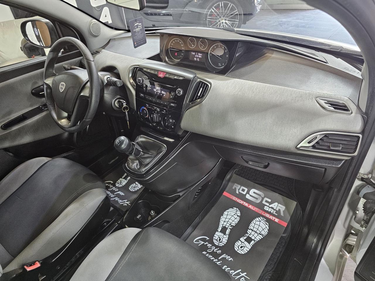 Lancia Ypsilon 1.2 GPL 69cv