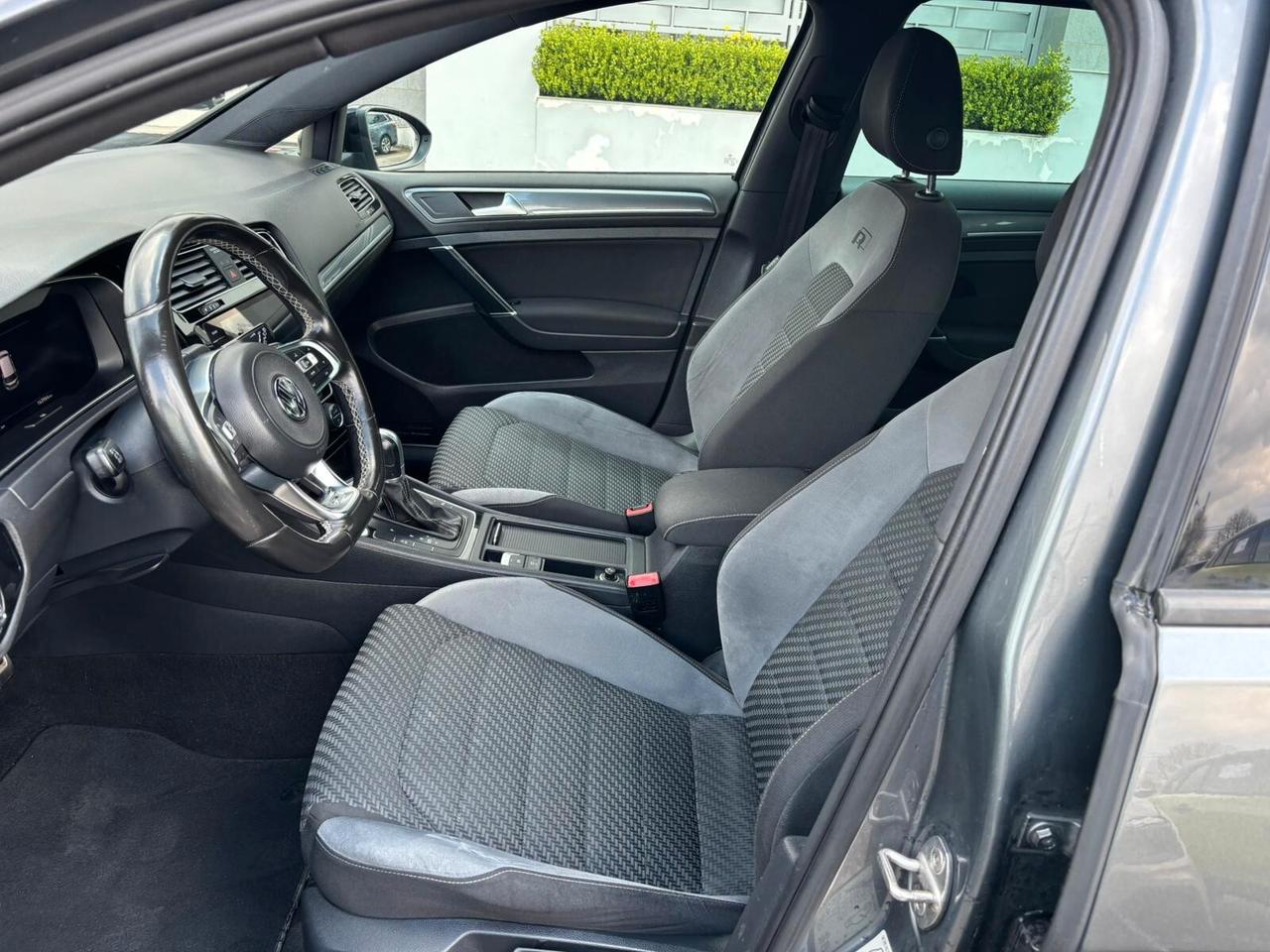 Volkswagen Golf 1.5 DSG R-LINE 150 CV - 2018