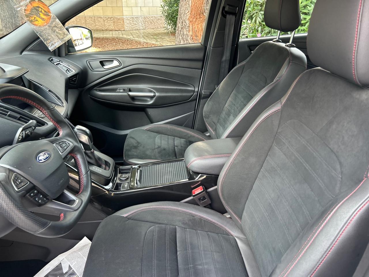 Ford Kuga 2.0 TDCi 2WD ST-Line