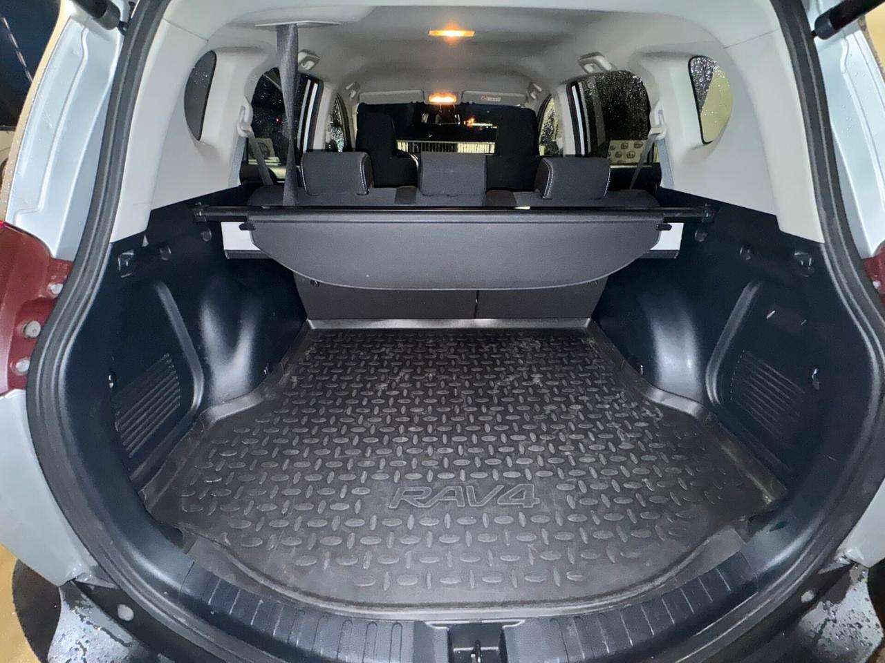 Toyota RAV 4 RAV4 2.0 D-4D 2WD Style