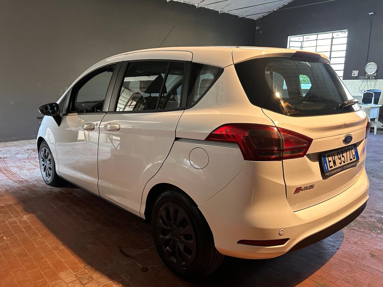Ford B-Max 1.5 TDCi 75 CV Business Titanium