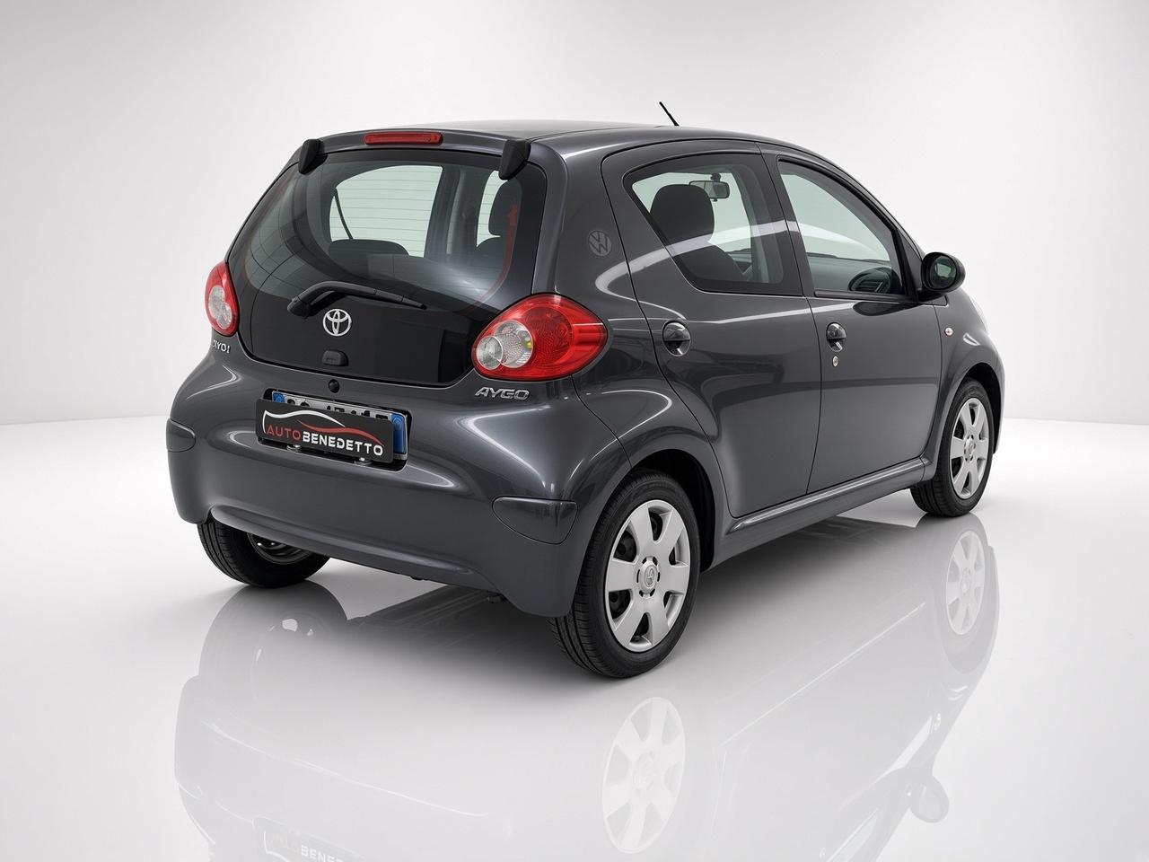 Toyota Aygo 1.0 12V VVT-i 5 porte 2006