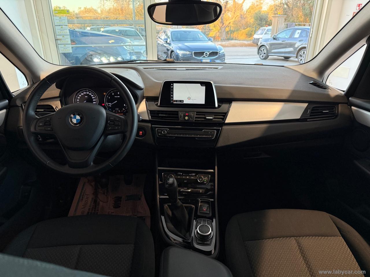 BMW 218d Active Tourer Business