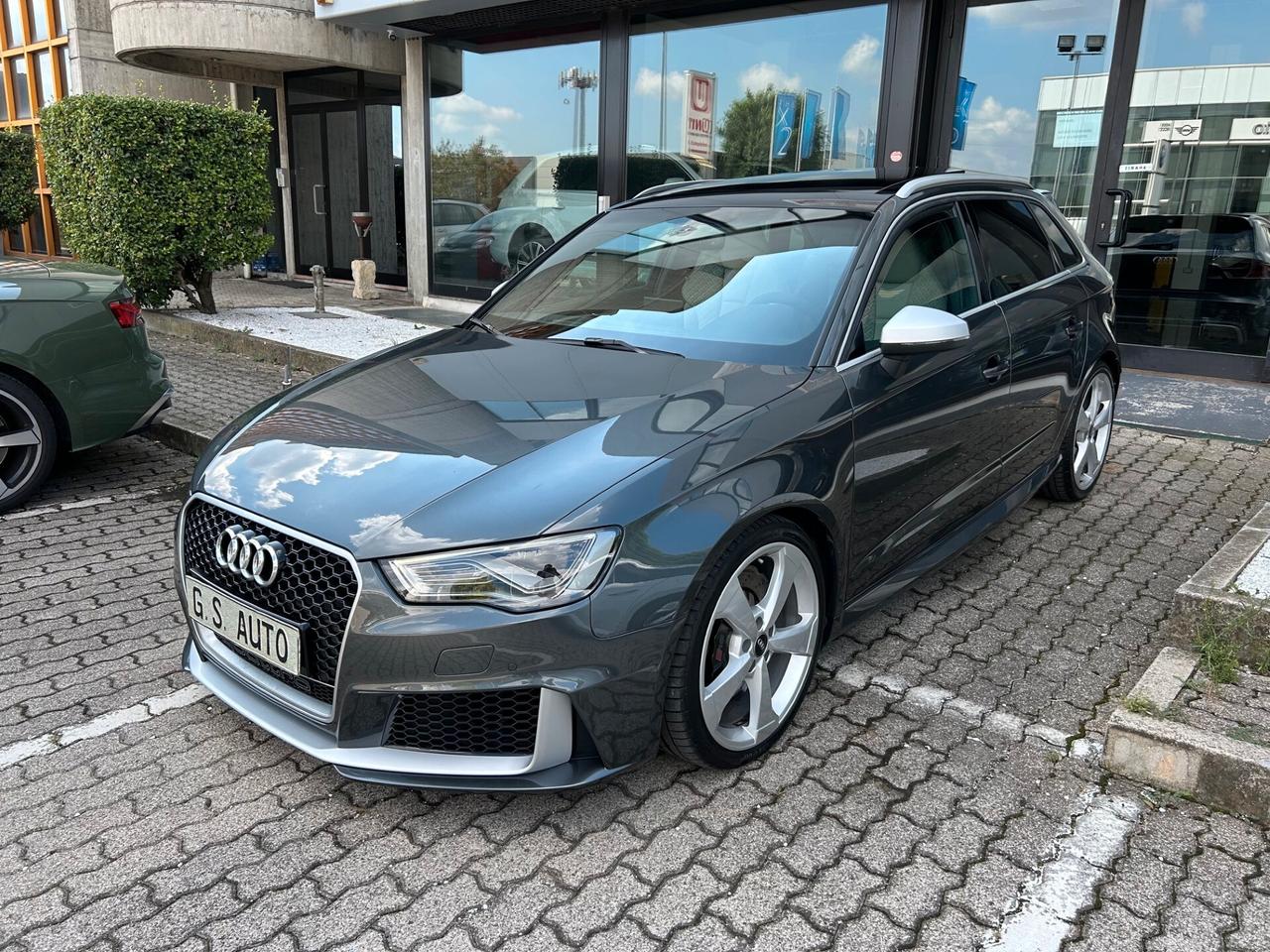 Audi RS3 Sportback 2.5 tfsi quattro s-tronic