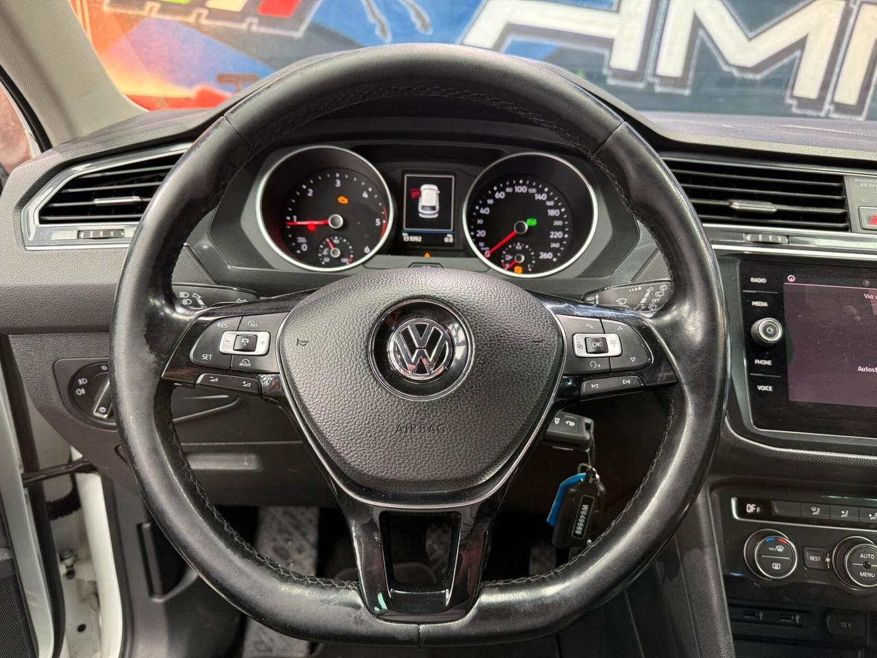 Volkswagen Tiguan 2.0 TDI SCR DSG Advanced BlueMotion Technology (018)