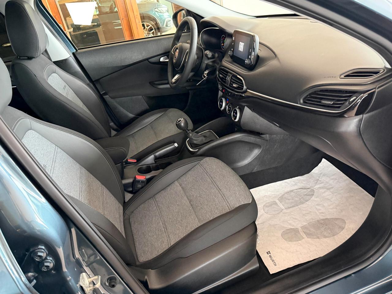 Fiat Tipo SW 1.6 M.JET 130 cv. CROSS