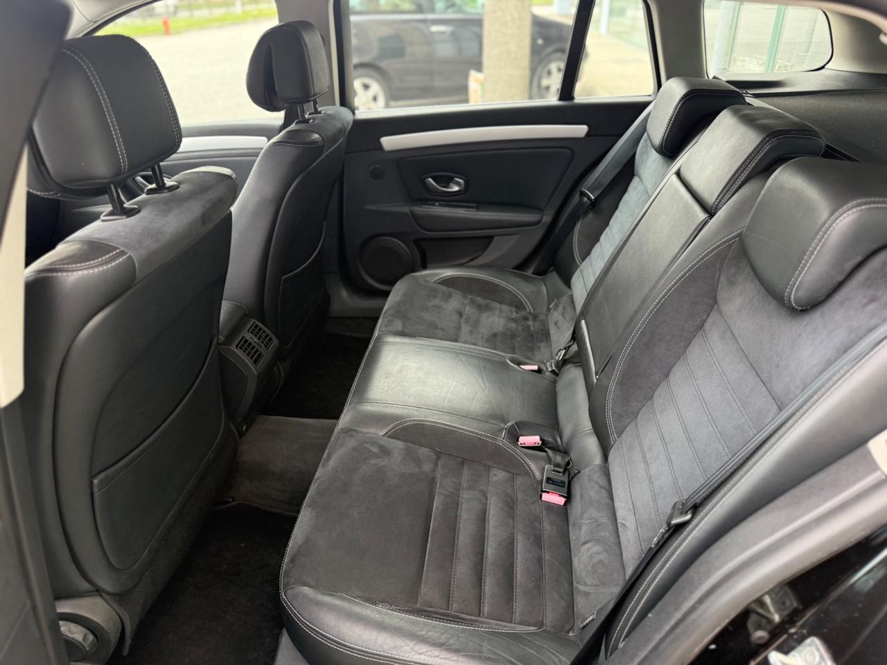 Renault Laguna 2.0 dCi 150CV SporTour Initiale