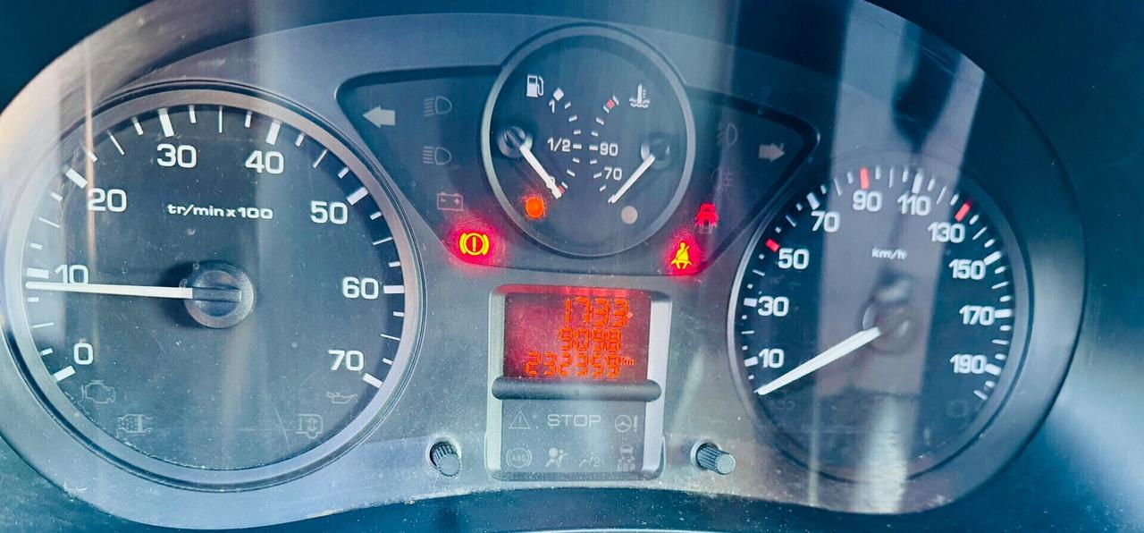 Peugeot Partner Tepee 1.6 HDi Autocarro 3 posti