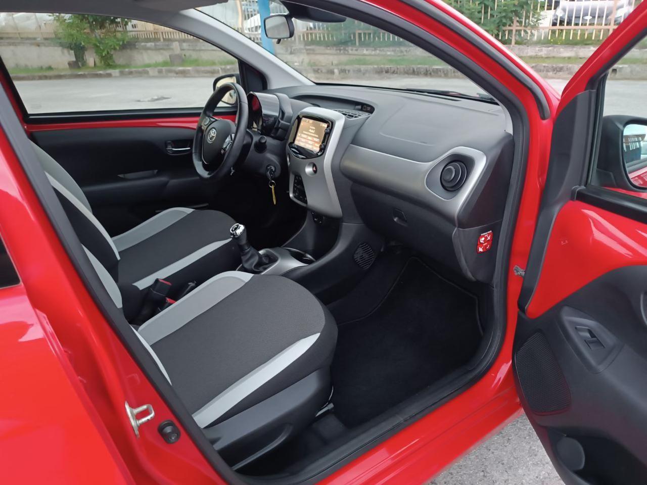 TOYOTA Aygo 1.0 VVT-i 69 CV 5 porte x-play