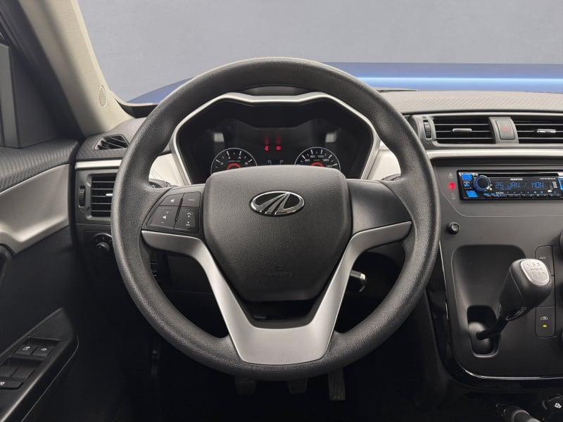 MAHINDRA KUV100 K6+