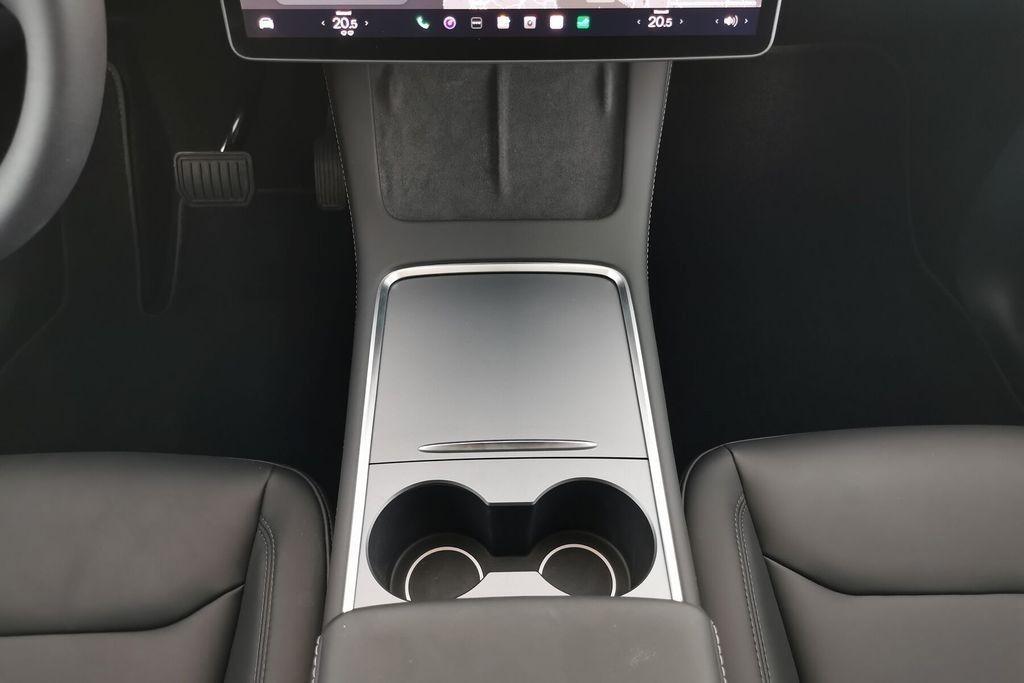 Tesla Model Y Long Range AWD dual motor