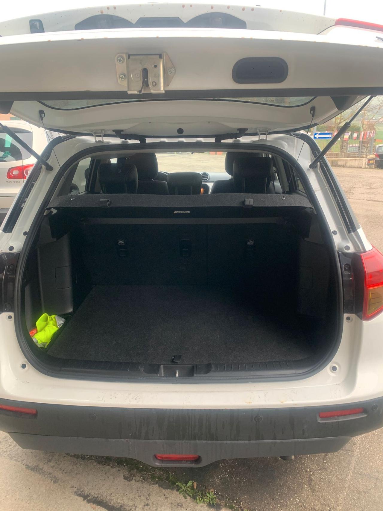 Suzuki Vitara TOP full optional - km 108000 anno 2016 tdi 4x4 neo patentati unico proprietario tagliandato