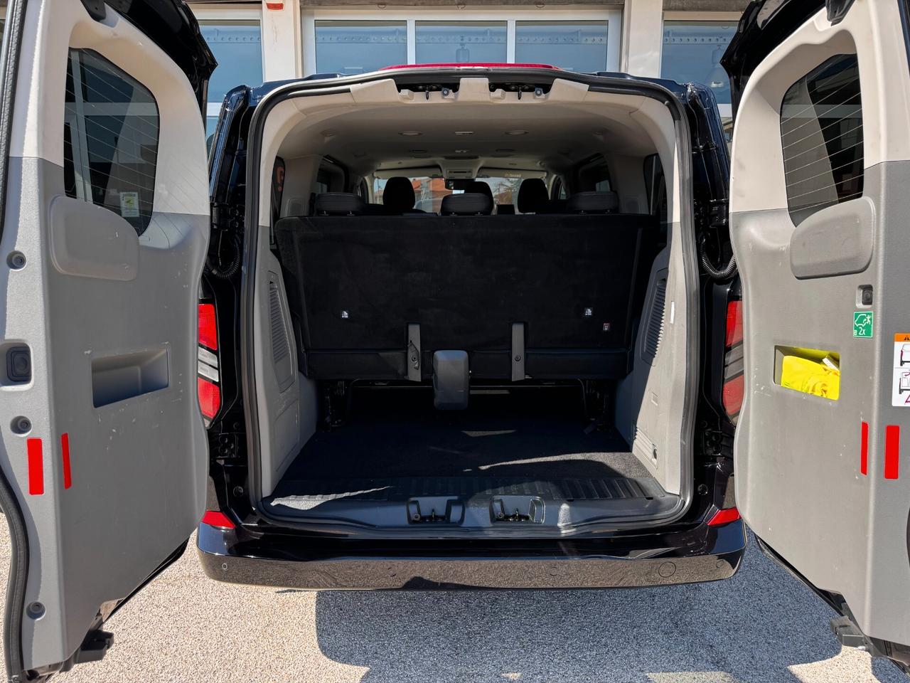 Ford Transit Custom 320 2.0 EcoBlue 136CV PC Combi Titanium